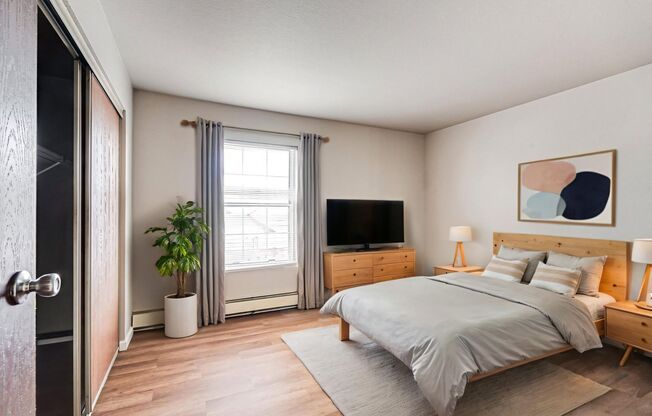 2 beds, 1 bath, 850 sqft, $1,249, Unit I107
