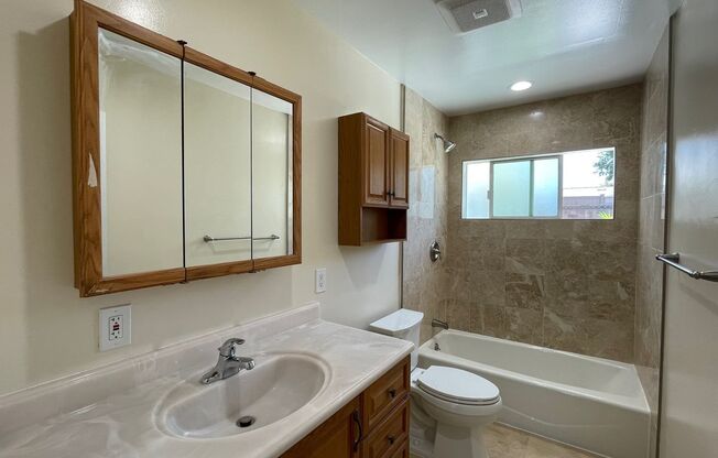 Stunning 4+2 West Hills Home Completely Redone!