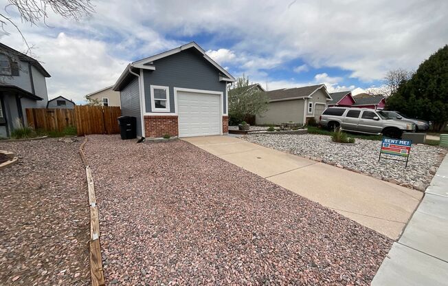 3 Bedroom Home Available Near E Woodmen Rd & Rangewood Dr!