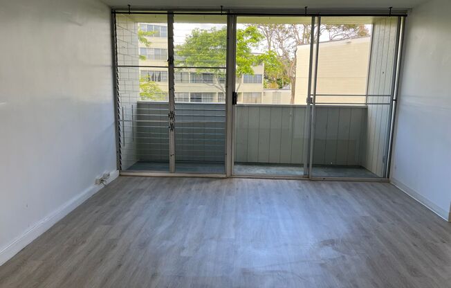 Nahoa Apartments-Mililani 2 bedroom plus den, 1 bath unti with 1 parking stall - Avail now!
