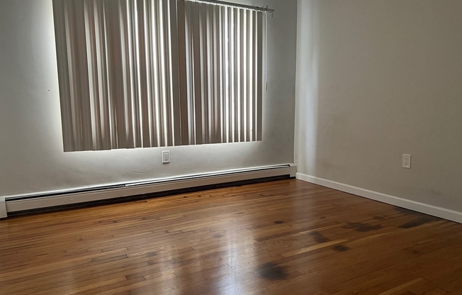 185 WALNUT AVE