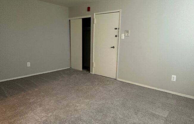 1 bed, 1 bath, 578 sqft, $1,360, Unit E06