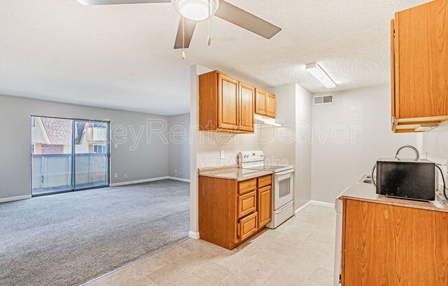 2 beds, 1 bath, 813 sqft, $1,325, Unit 6208