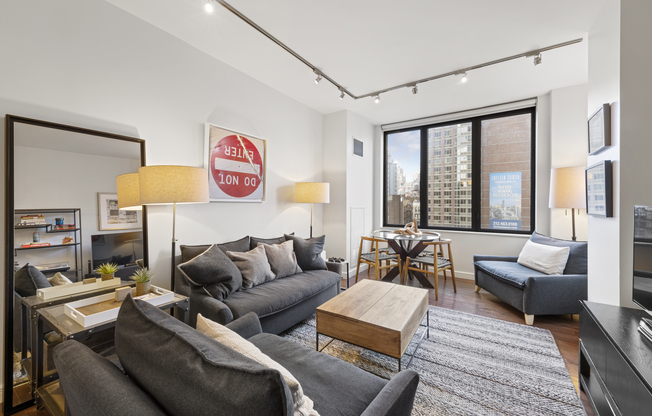1 bed, 1 bath, 836 sqft, $7,250, Unit 15H