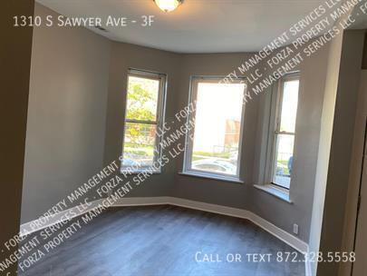 1310 S SAWYER AVE