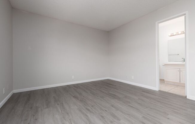 3 beds, 2 baths, $1,495, Unit # 2113