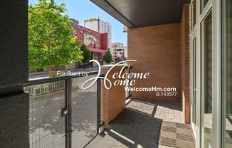 2 beds, 3 baths, $3,200, Unit Unit 104