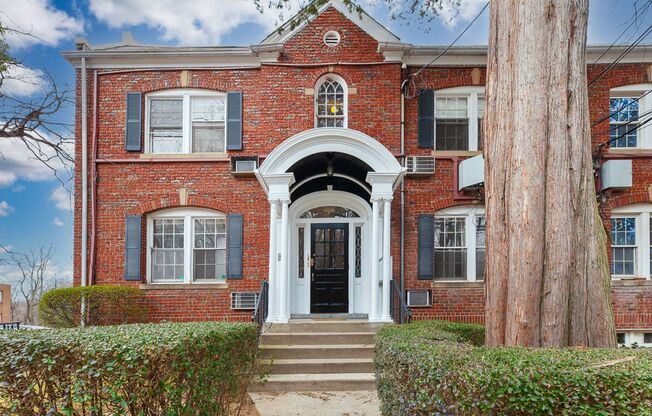 2500 41st Street NW