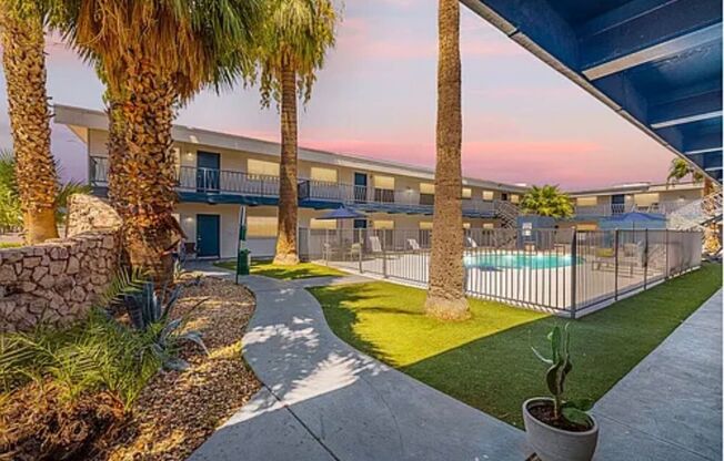 2 beds, 1 bath, $999, Unit 87