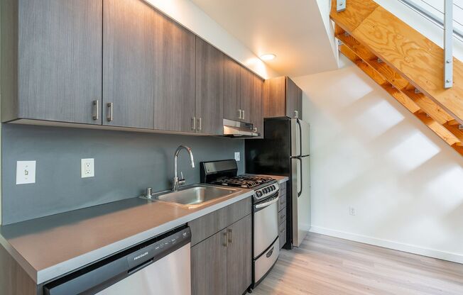 1 bed, 1 bath, 650 sqft, $1,949, Unit 705
