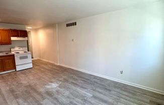 1 bed, 1 bath, 500 sqft, $875, Unit 616-01