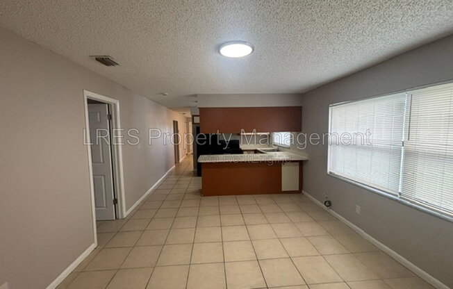 3 beds, 1.5 baths, 1,100 sqft, $1,599