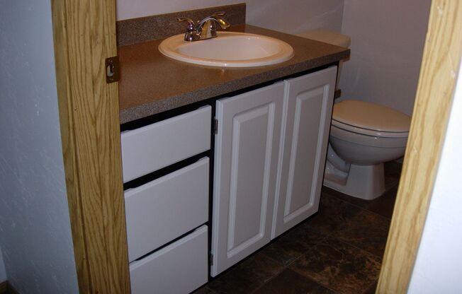 1 bed, 1 bath, $1,275, Unit 038