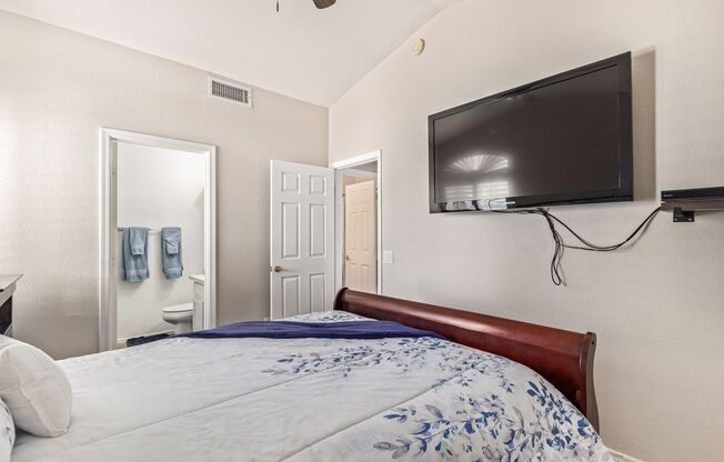 2 beds, 2 baths, $1,995