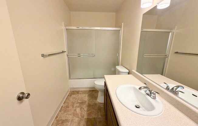 1 bed, 1 bath, 714 sqft, $1,275, Unit 256A