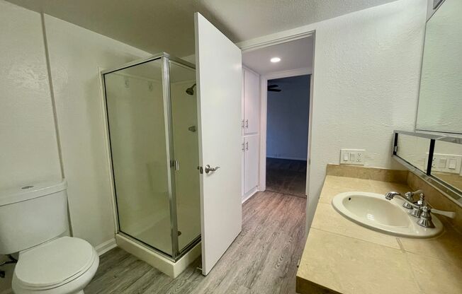 2 beds, 2 baths, $2,100, Unit APT 165