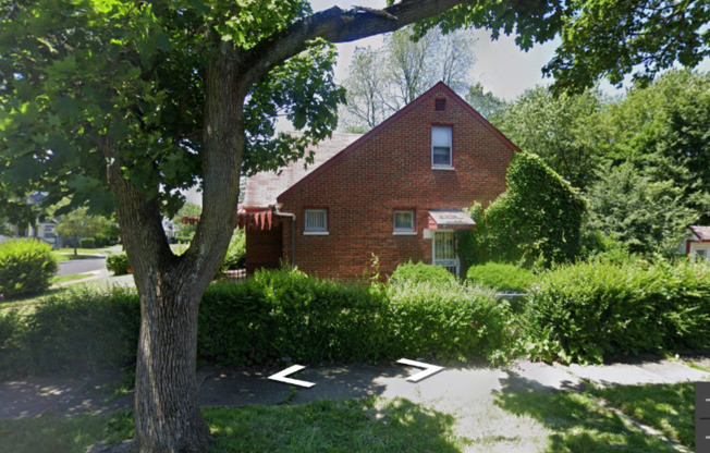 10809 DOVE AVE