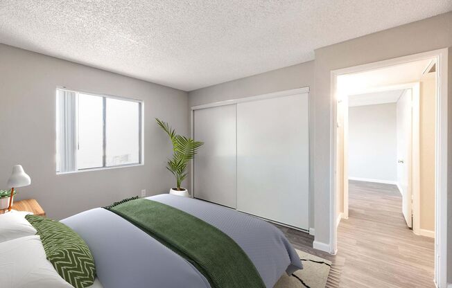 2 beds, 2 baths, 840 sqft, $1,299, Unit 215