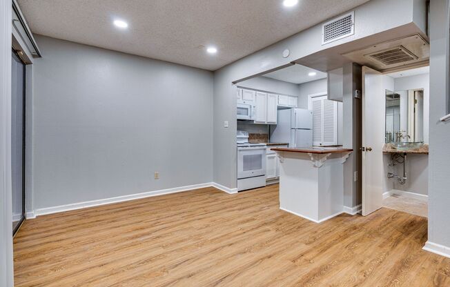 Gables Midtown Condo - 2Bd-1.5BA /  Two Story / Washer Dryer / Reserved Parking / $1695