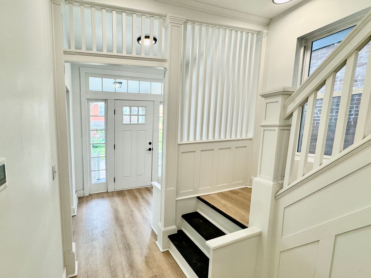 Completely Renovated 3 Bed, 2.5 Bath Home Plus Huge Bonus Room! Tons Of Space - Available Now in Highland Park!