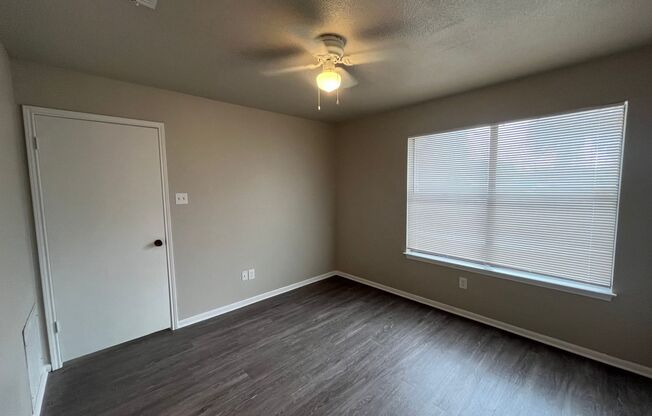 1 bed, 1 bath, $895, Unit # 2