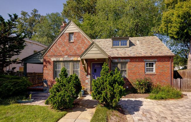 Charming 1930s Stone & Brick Cottage Near Downtown Silver Spring – 3 Bedroom, 2 Bathroom – Cozy & Convenient!
