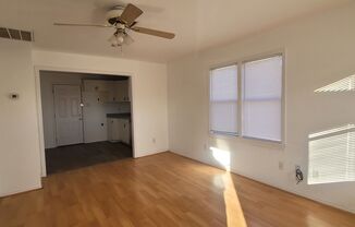 2 beds, 1 bath, 624 sqft, $850, Unit A