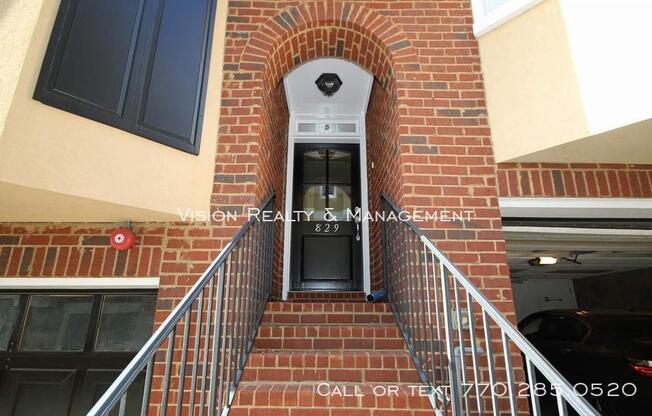 829 CLIFTON HTS LN NE