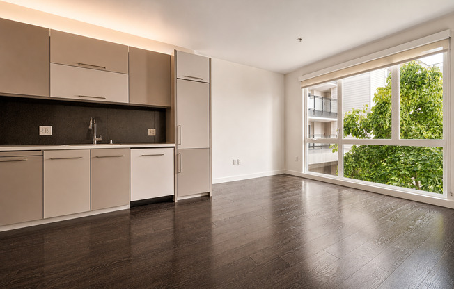 Studio, 1 bath, 503 sqft, $2,595, Unit 321