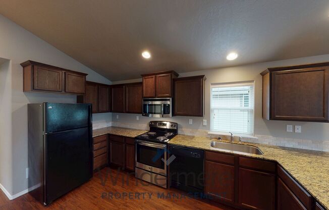 3 beds, 2 baths, 1,064 sqft, $1,695, Unit chin294-1