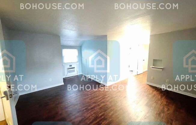 1 bed, 1 bath, 650 sqft, $749, Unit 7