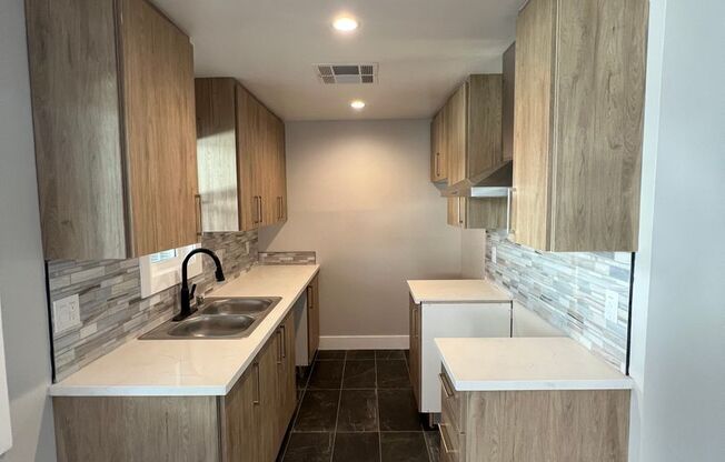 6948 Vesper LLC