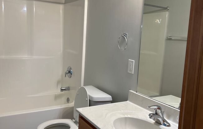 2 beds, 2 baths, 1,001 sqft, $1,035, Unit 4266  Apt 1