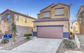 Beautiful 4 BR home in Mountains Edge
