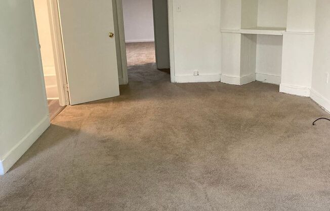 1 bed, 1 bath, 700 sqft, $1,299, Unit 50-1B