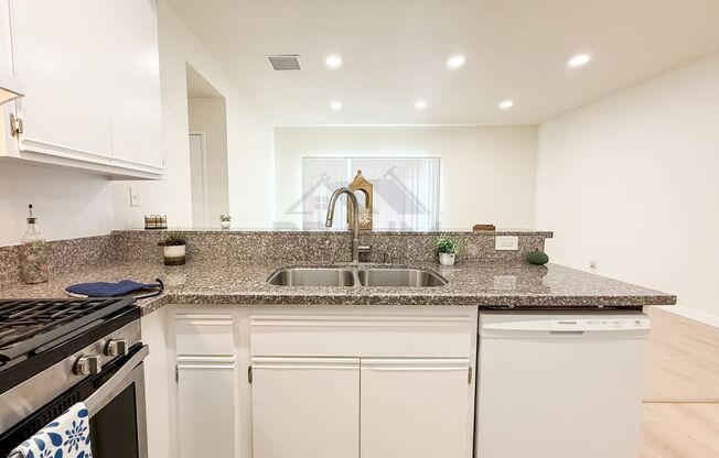 2 beds, 2 baths, 1,000 sqft, $2,350, Unit UNIT 210