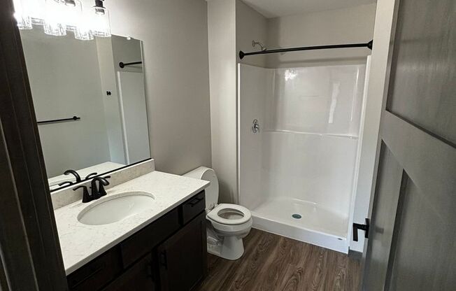 3 beds, 2 baths, 1,512 sqft, $1,695, Unit 713-203
