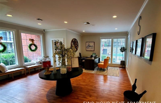 1556 Thousand Oaks Dr
