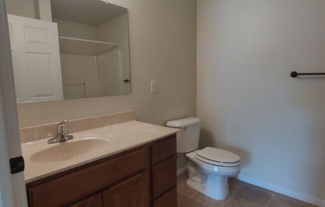 2 beds, 2 baths, $1,325, Unit B-202