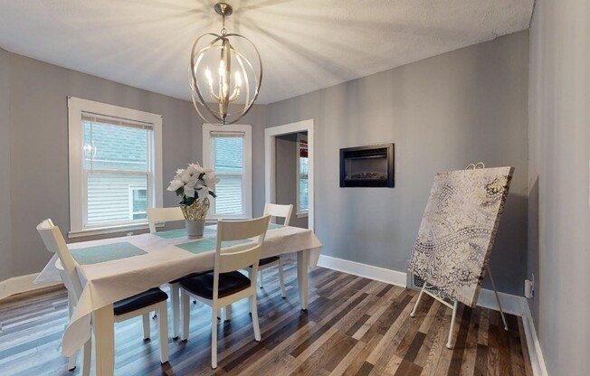 12 BENTHAM RD