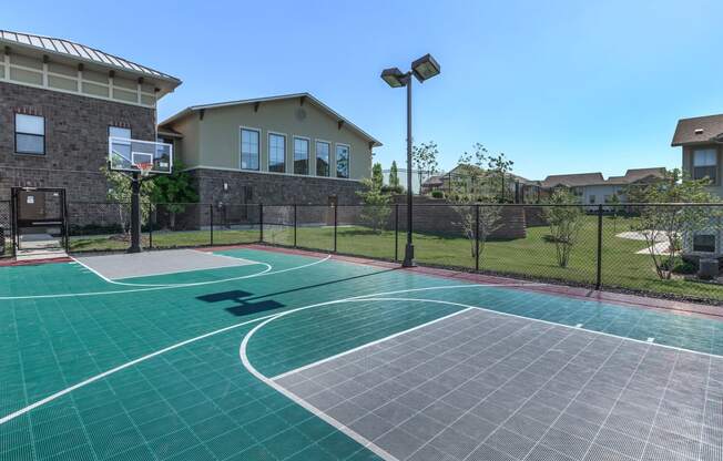 Basketball Court in Prairie Creek Apartments in Kansas  at Prairie Creek Apartments & Townhomes, Lenexa, 66219