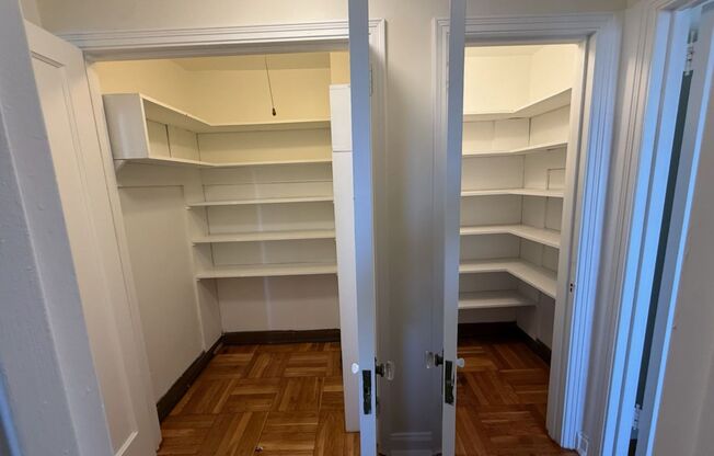 1 bed, 1 bath, 760 sqft, $1,450, Unit Royal York 409