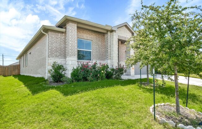 Spacious 4-Bedroom Home with Office in Prime Georgetown Location!