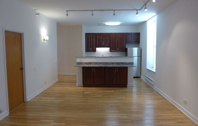 2 beds, 2 baths, 1,250 sqft, $2,995, Unit 11D