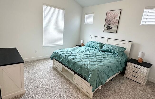 3 Bed/2 Bathroom house in Saratoga Springs