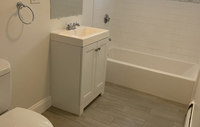 2 beds, 1 bath, $2,780, Unit 1