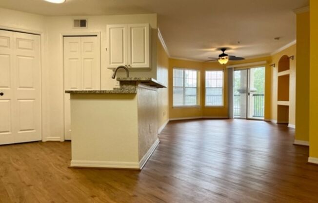 Spectacular 2nd Floor 2 Bedroom, Ready Now & Move-In Condition!