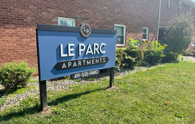 1 bed, 1 bath, 634 sqft, $690, Unit LeParc-113