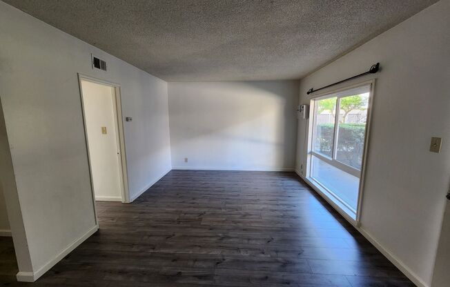 Bush Apartments (411)