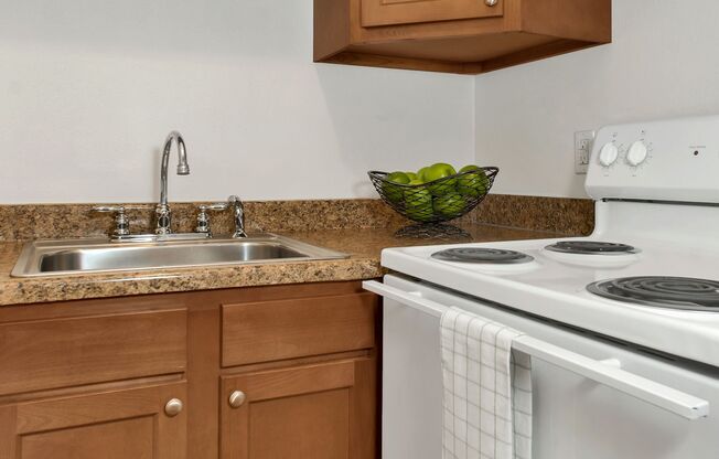 1 bed, 1 bath, 550 sqft, $1,295, Unit 37